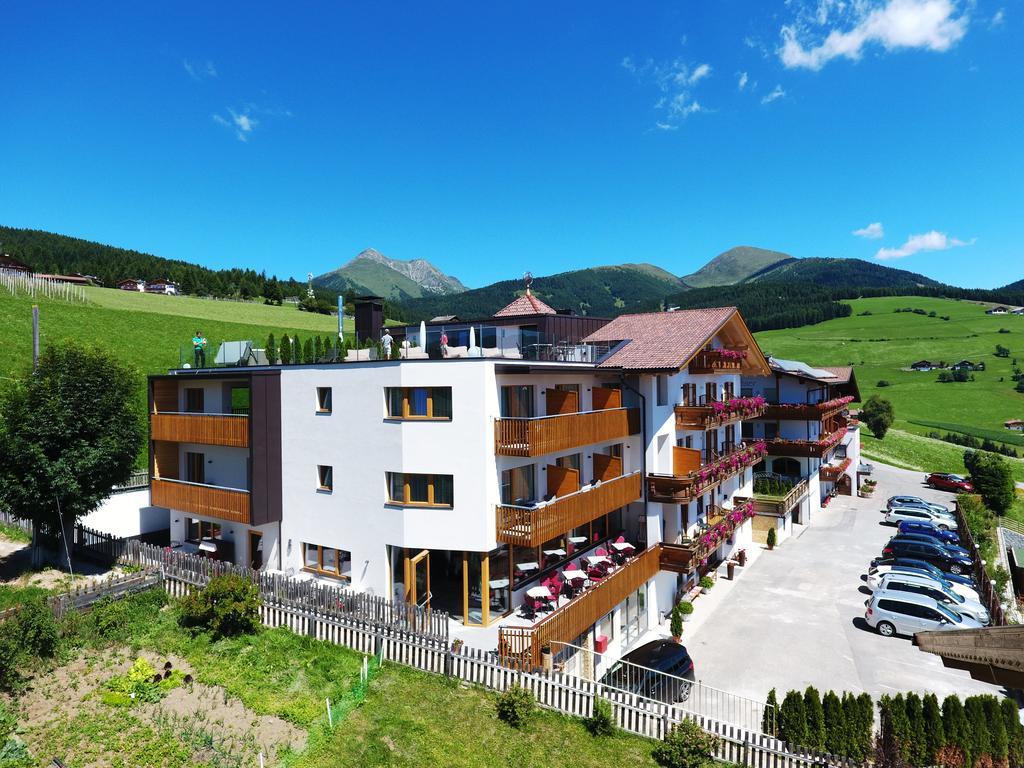 Hotel Kristall Maranza Bagian luar foto