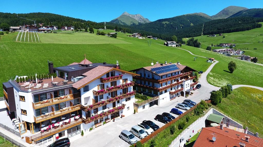 Hotel Kristall Maranza Bagian luar foto